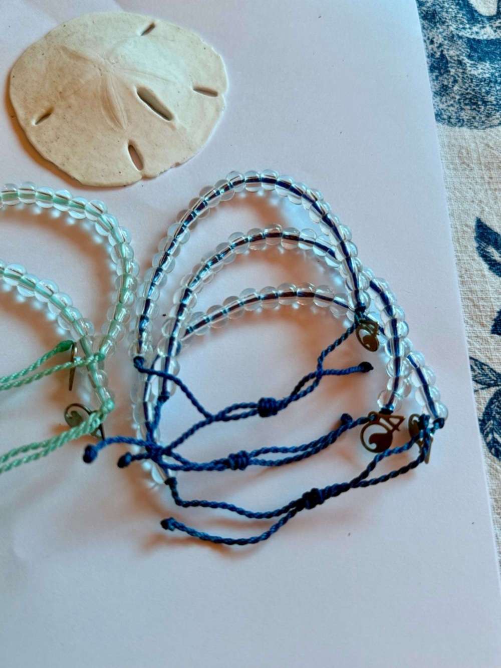 4Ocean Bracelets Lot of 5- 2 Aqua 3 Blue Adjustable Cords - Picture 4 of 8